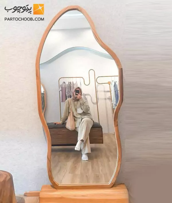 آینه دفرمه چوبی